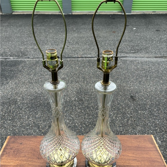 Vintage Crystal Lamp with Brass and Marble Base - Picture 7 of 7